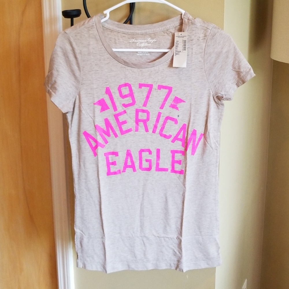 American Eagle Pink and Gray Graphic Tee